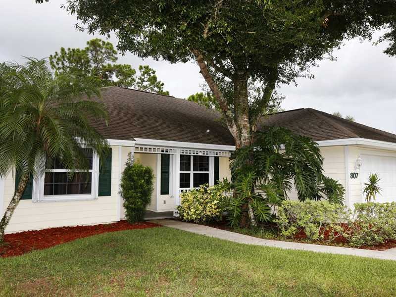 807 Gladiola Ave, Sebastian, FL 32958 - photo 1