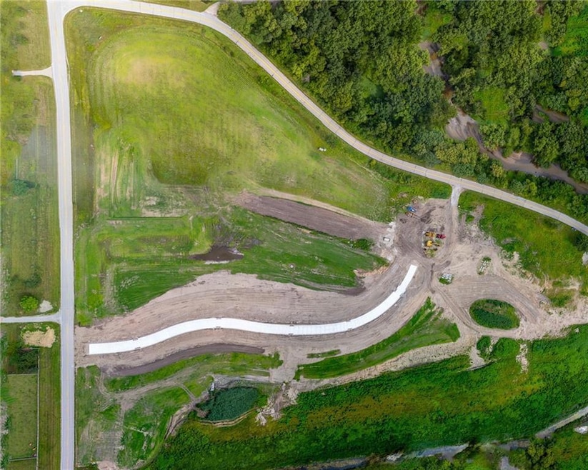 11957 NW Meadow Springs Dr, Johnston, IA 50131 - photo 1