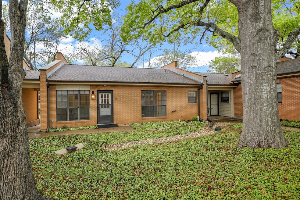 2301 Lawnmont Ave unit 5, Austin, TX 78756 - photo 1