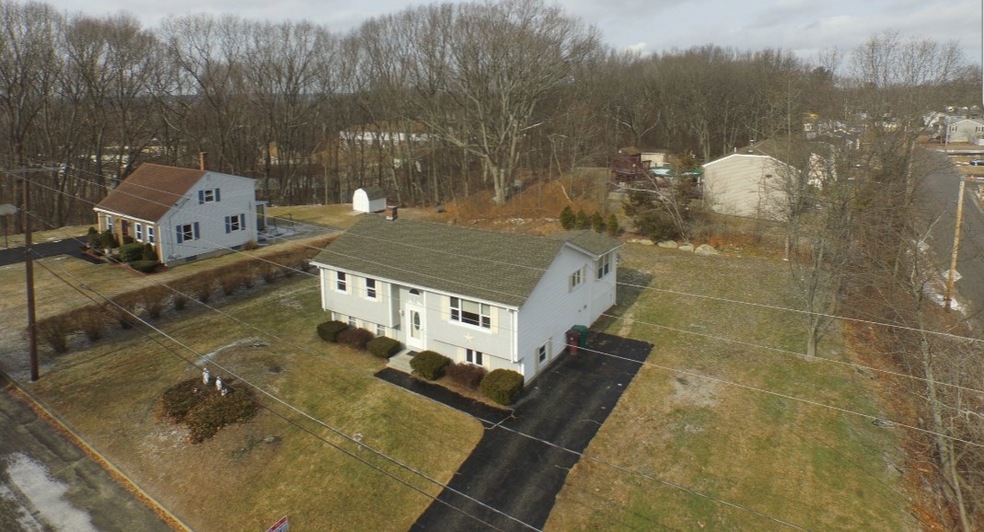 199 Poplar St, Woonsocket, RI 02895 - photo 1