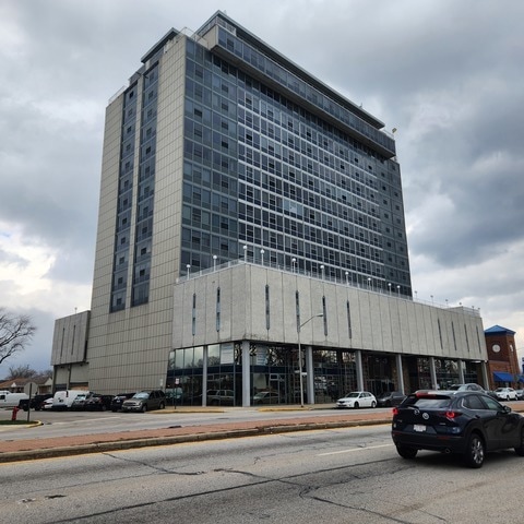 Cameo Towers unit 1008, Elmwood Park, IL 60707 - photo 1