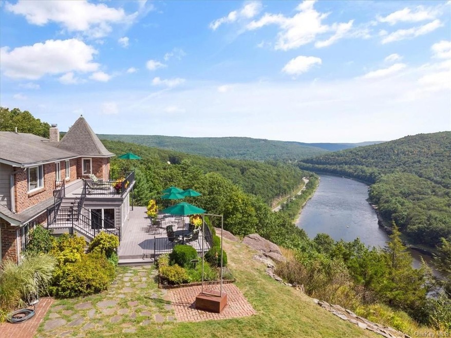 19 Silverfish Rd, Highland, NY 12528 - photo 1