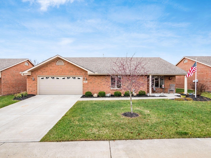 619 Wood Run Dr, Marysville, OH 43040 - photo 1