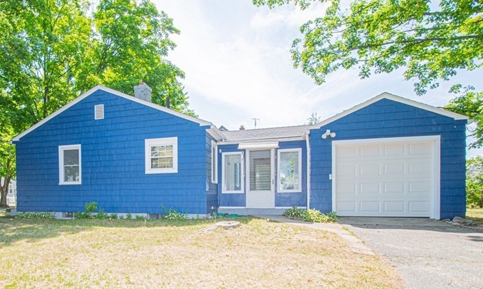 70 Haskin St, Springfield, MA 01109 - photo 1