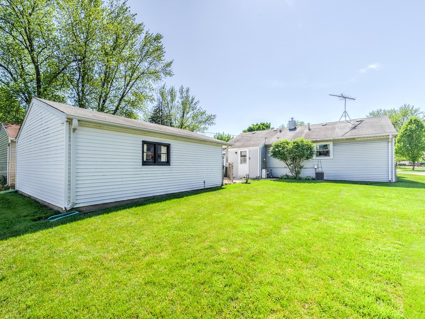 3700 Dove St, Rolling Meadows, IL 60008 - photo 1