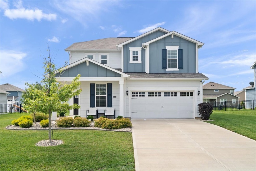 15469 Eastpark Cir W, Fishers, IN 46037 - photo 1