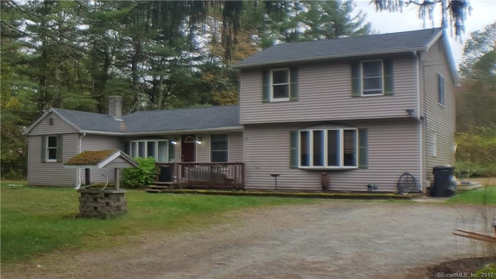 105 Pickett Rd, Plainfield, CT 06374 - photo 1