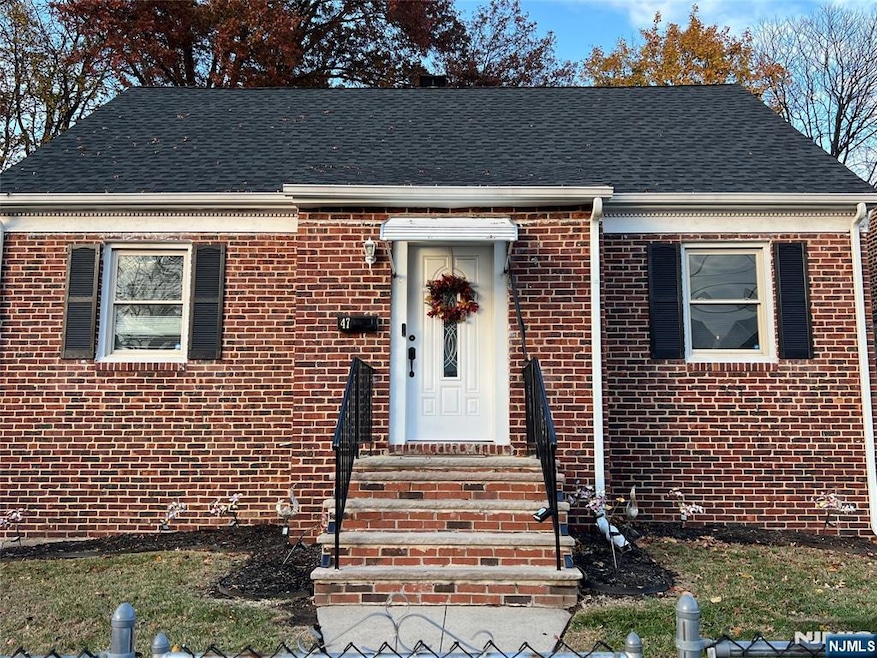 47 Dupont Place, Irvington, NJ 07111 - photo 1