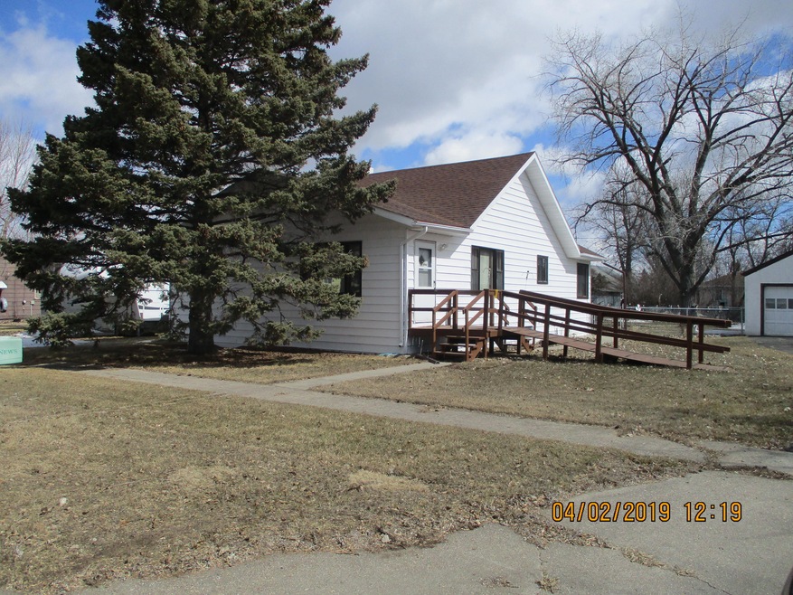 519 Walnut ST, Turtle Lake 003