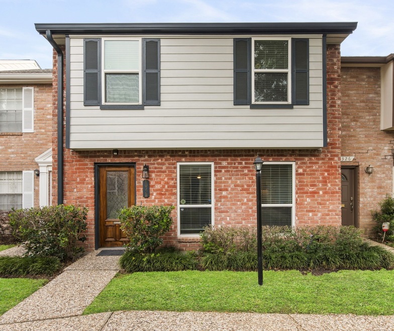 10328 Briar Forest Dr unit 29/2, Houston, TX 77042 - photo 1