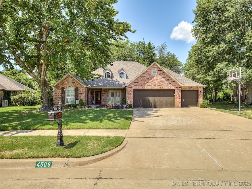 4508 S Sycamore Ave, Broken Arrow, OK 74011 - photo 1