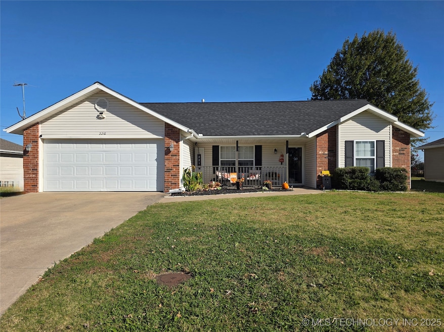 2210 Holly Ln, Miami, OK 74354 - photo 1