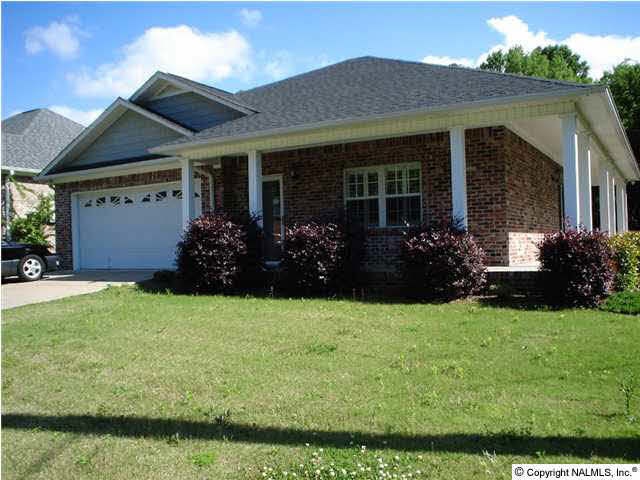 100 Lowe Blvd, Rainbow City, AL 35906 - photo 1