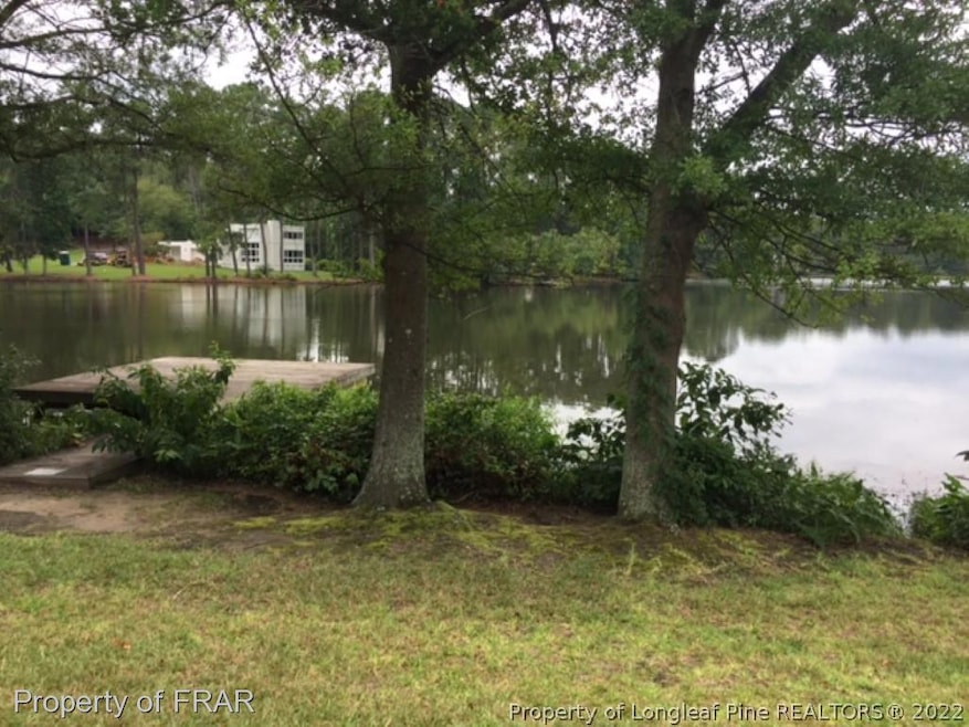 427 Lakeshore Dr, Fayetteville, NC 28305 - photo 1