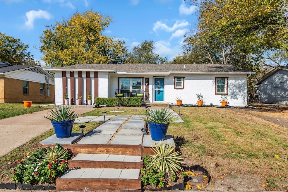 1137 Ridgeview St, Mesquite, TX 75149 - photo 1