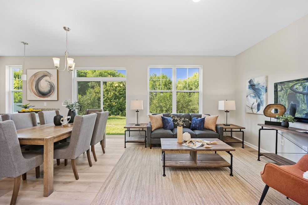 1584 Meadowview Ct, Whitewater, WI 53190 - photo 1