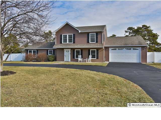 102 Newtons Corner Rd, Howell, NJ 07731 - photo 1