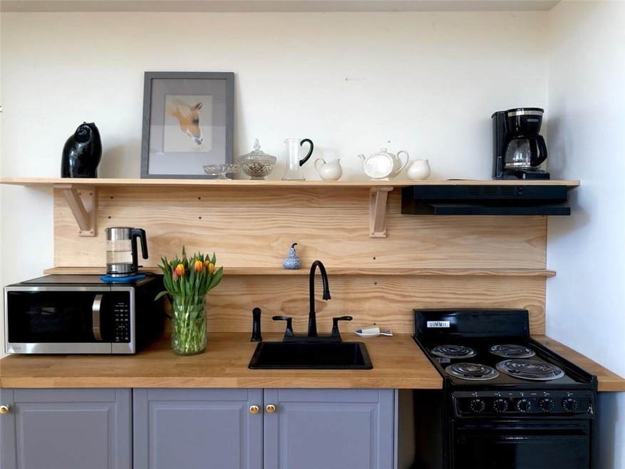 32 Luzon Ave unit 11, Providence, RI 02906 - photo 1