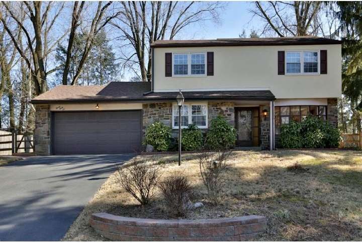 2032 Wisteria Ln, Lafayette Hill, PA 19444 - photo 1