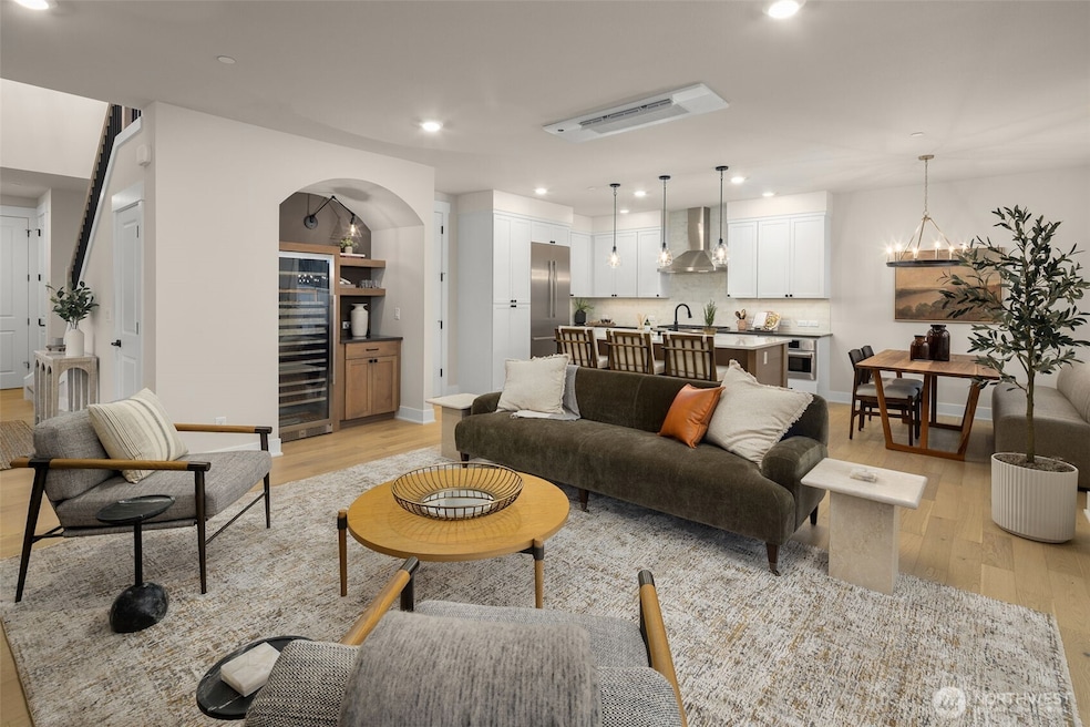 For Sale $1,925,990 • Co-Listing Agent