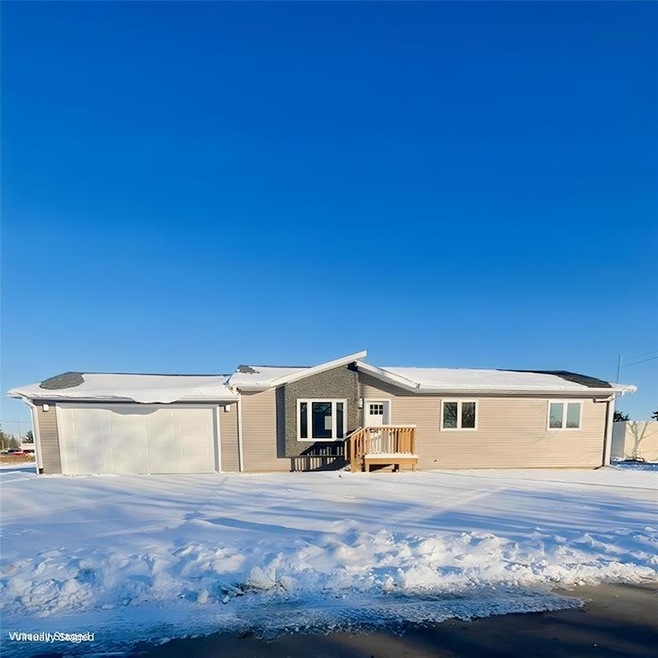 405 10th St, Nevada, IA 50201 - photo 1