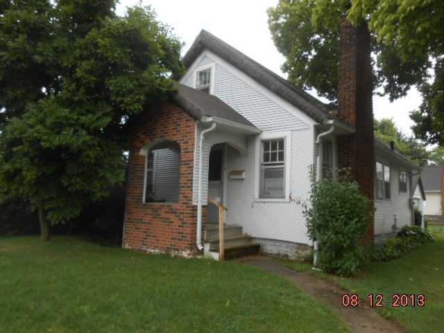 2300 Beal Ave, Lansing, MI 48910 - photo 1