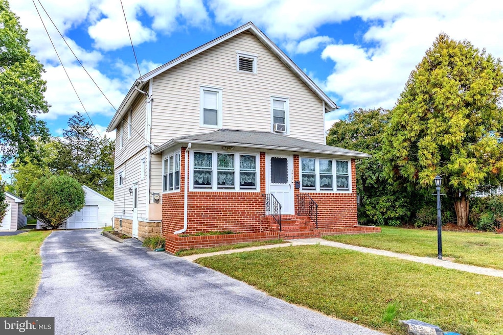 For Sale $385,000 • Co-Listing Agent