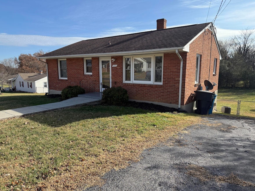 5202 Morwanda St NW, Roanoke, VA 24017 - photo 1