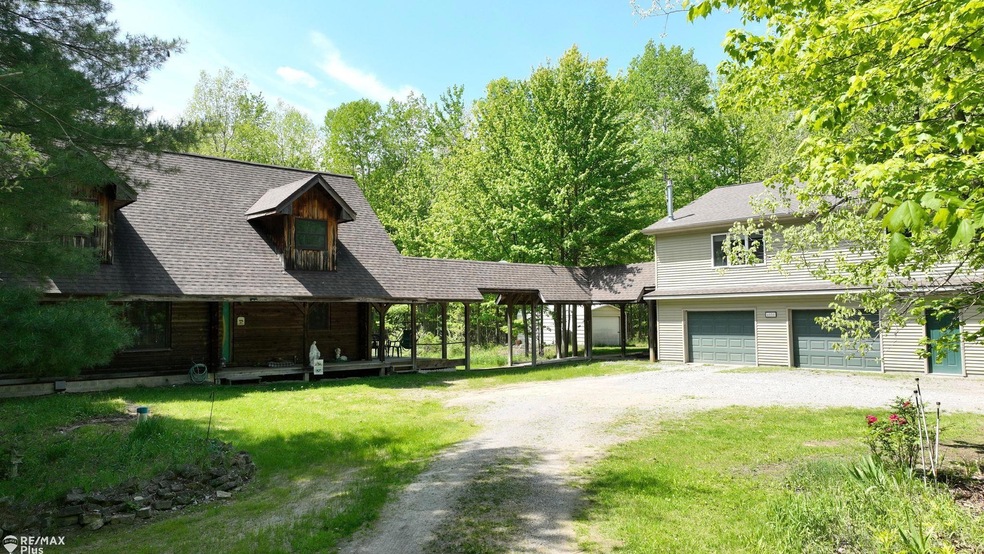 4550 Sheridan Rd, Vassar, MI 48768 - photo 1