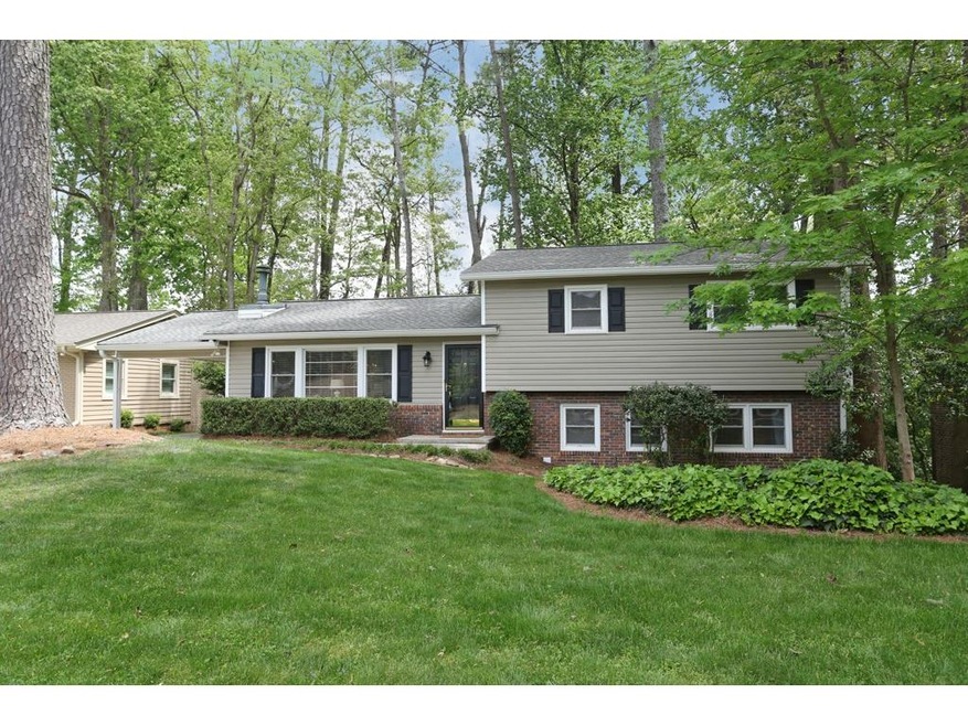 Wonderful move-in ready home in popular Brookhaven