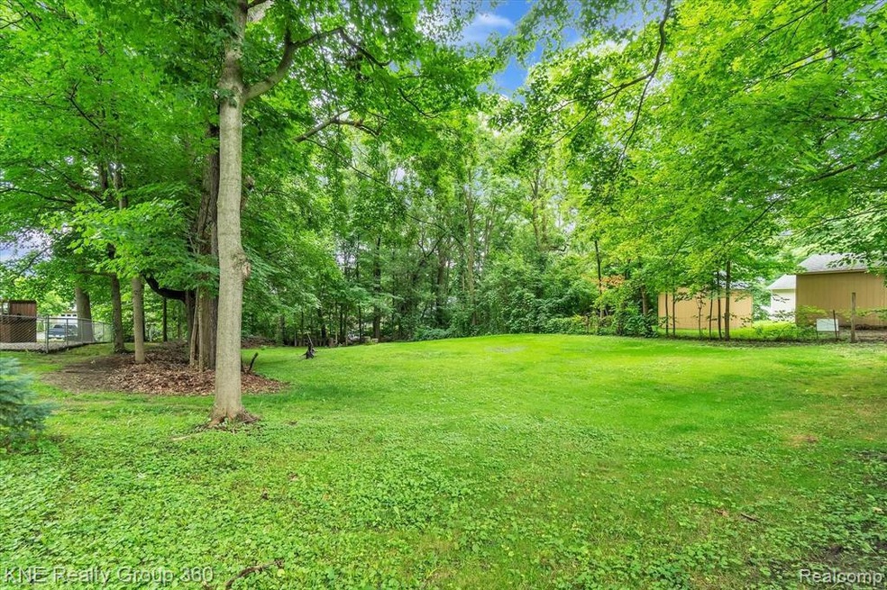 39-610 Bates Rd-windowstill-realestate-photography