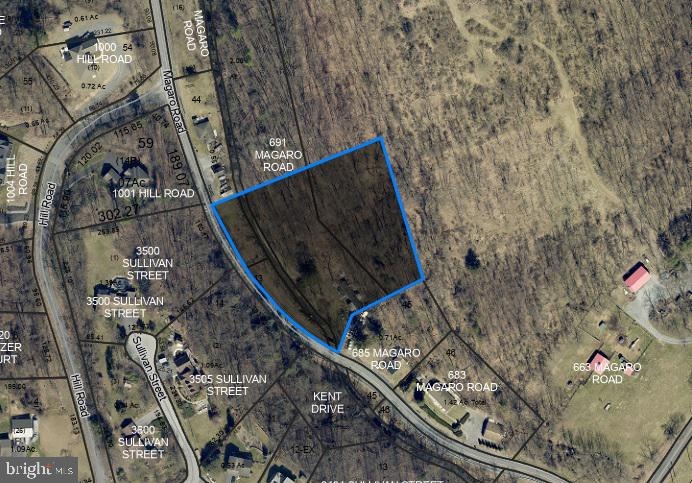 691 Magaro Rd, Enola, PA 17025 - photo 1