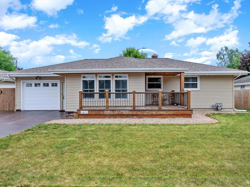 1411 N 10th St, Manitowoc, WI 54220 - photo 1