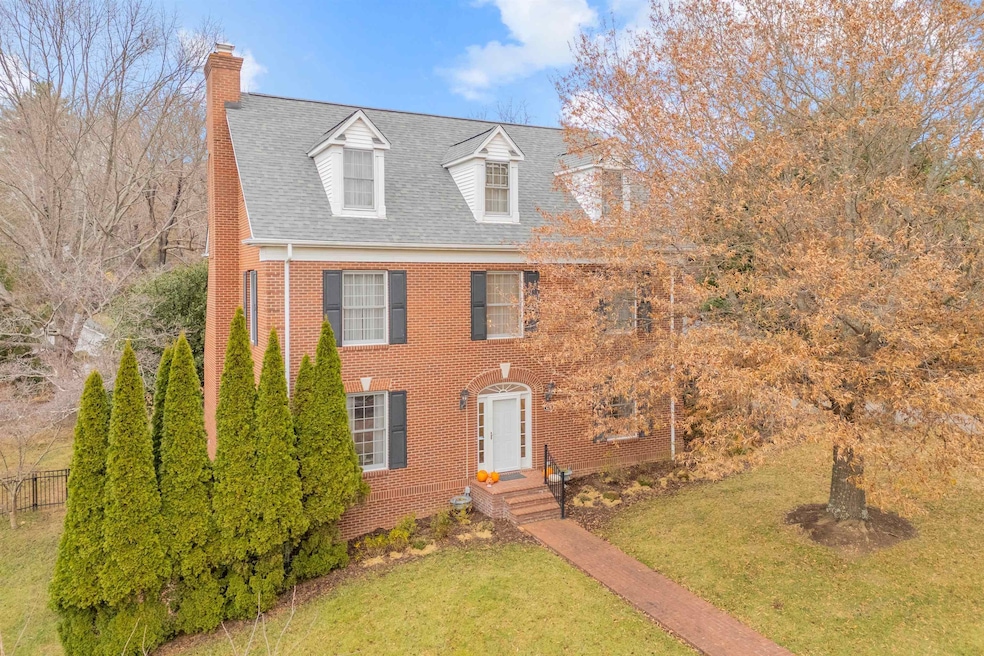 For Sale $1,295,000 • Co-Listing Agent