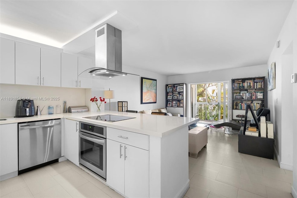 240 Galen Dr unit 109, Key Biscayne, FL 33149 - photo 1