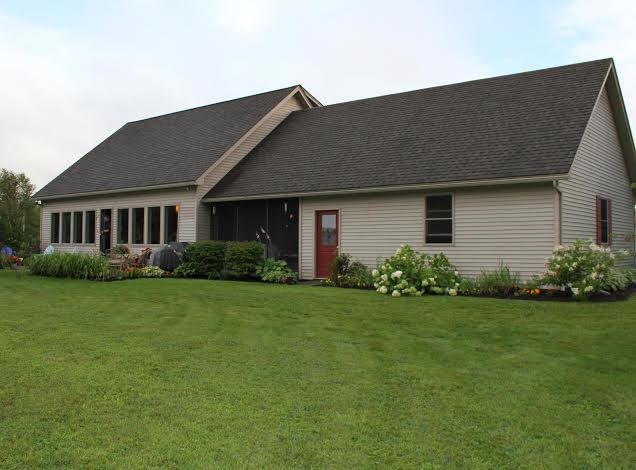 Charming three bedroom waterfront...