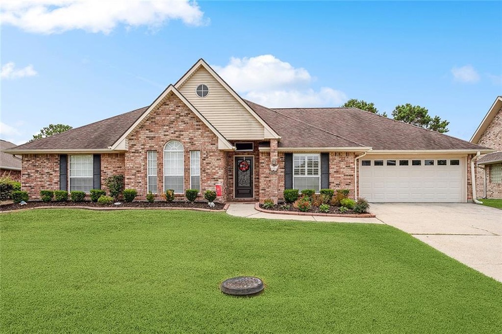 165 Pebble Beach Dr, Slidell, LA 70458 - photo 1