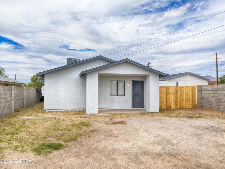 124 E Elm (44)