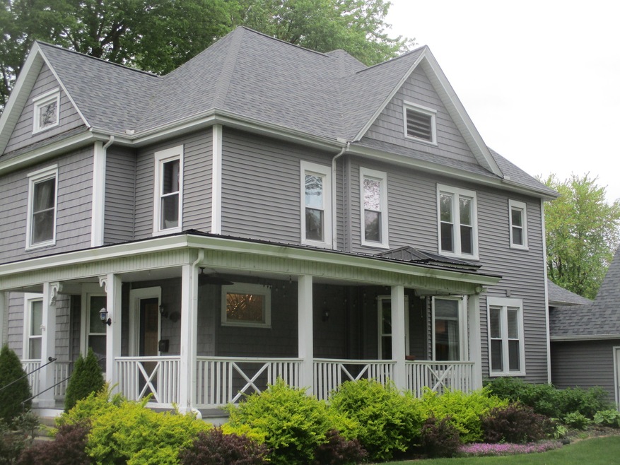 114 E Barker St, Tuscola, IL 61953 - photo 1