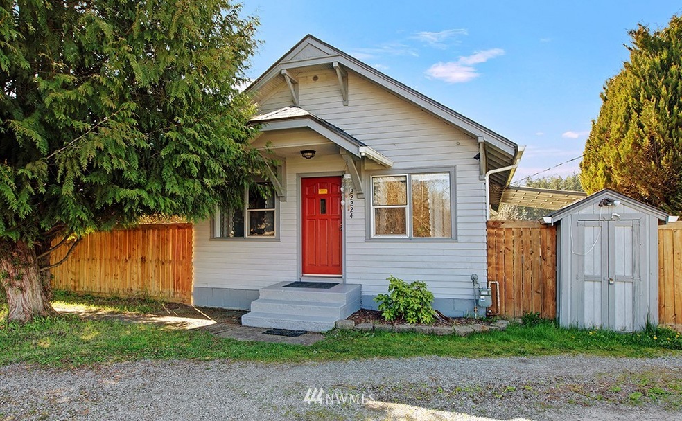 22224 Orting Kapowsin Hwy E, Graham, WA 98338 - photo 1