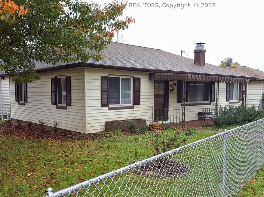 1701 Fletcher Ave, Dunbar, WV 25064 - photo 1