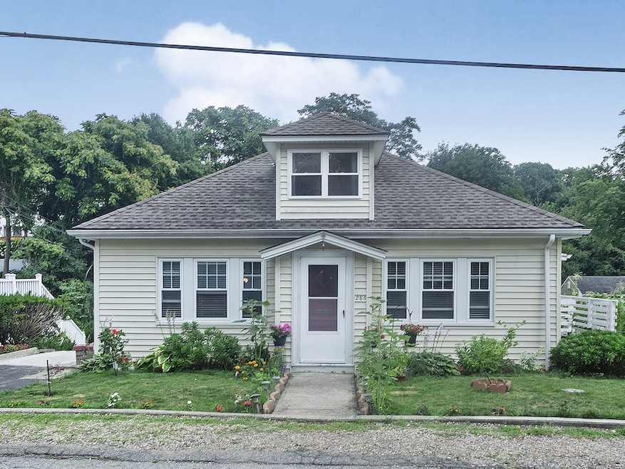 286 College Farm Rd, Waltham, MA 02451 - photo 1