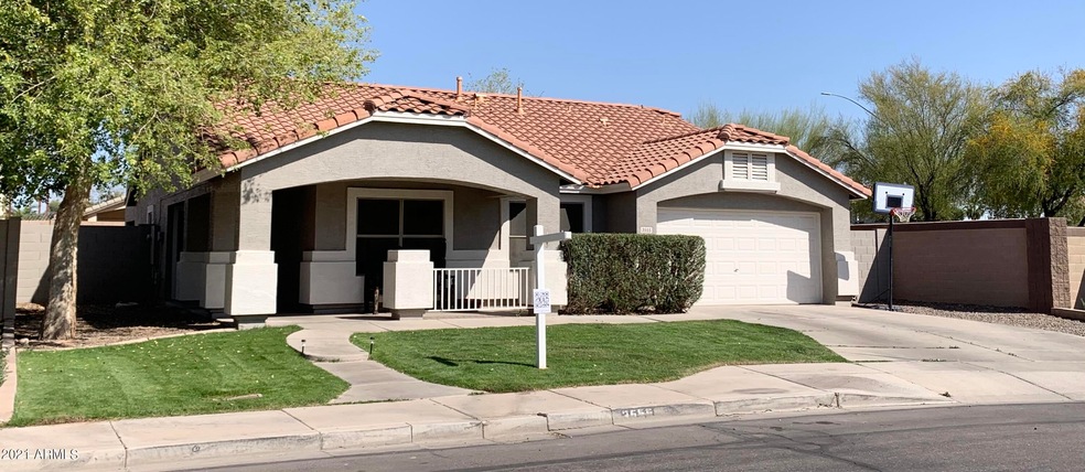3555 S. Tambor