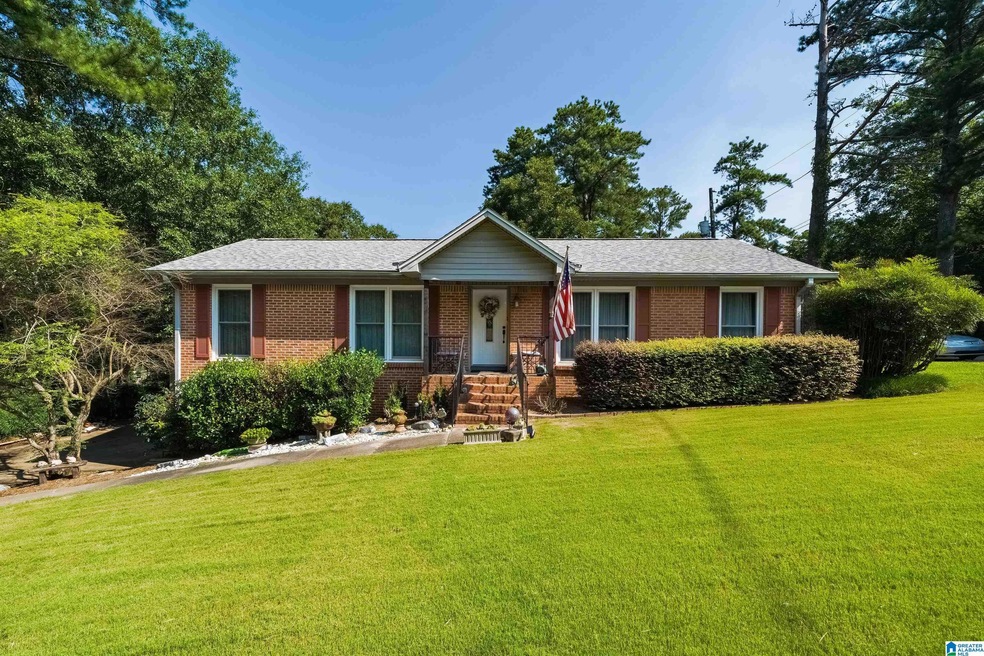 328 22nd Terrace NE, Center Point, AL 35215 - photo 1