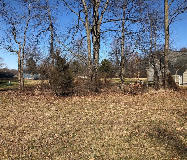 1034 E Santee Dr, Greensburg, IN 47240 - photo 1