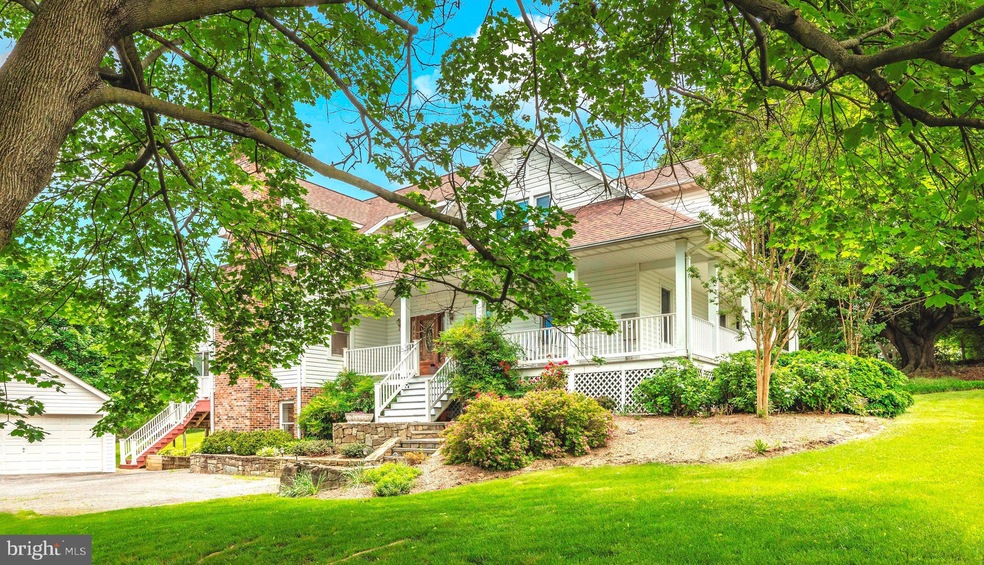 11401 Mountain View Rd, Damascus, MD 20872 - photo 1