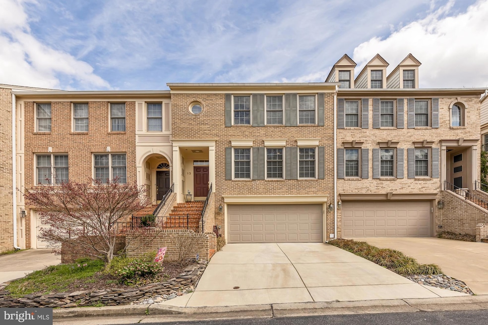 13 Bloomingdale Ct, Rockville, MD 20852 - photo 1