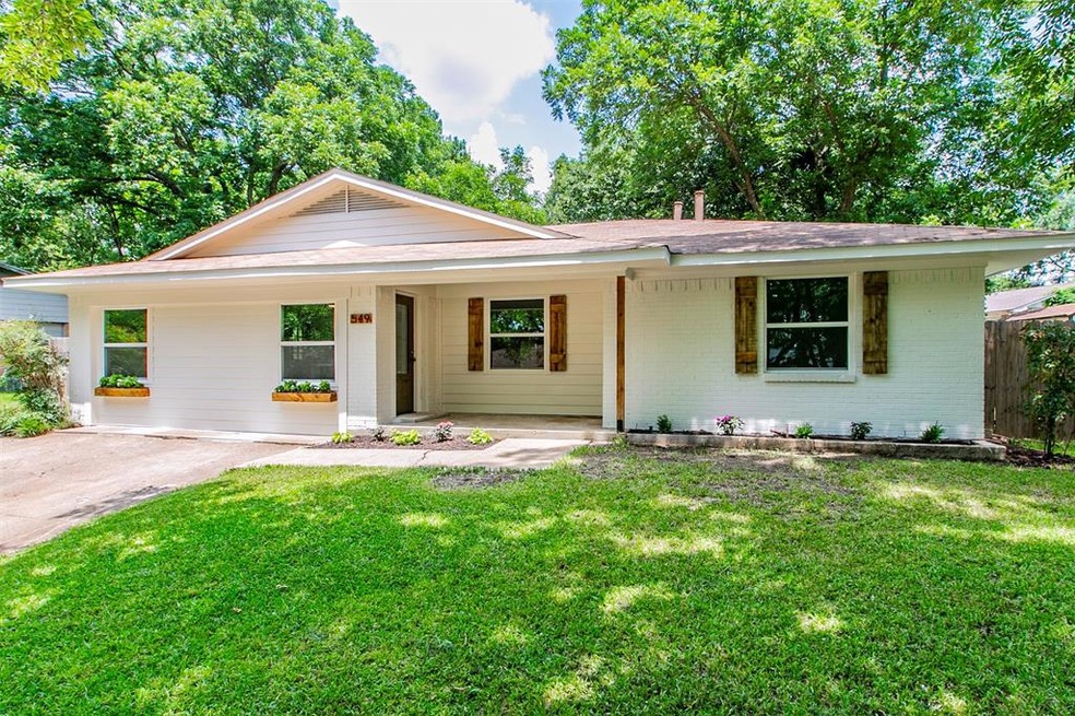 549 Lakeshore Dr, Ennis, TX 75119 - photo 1