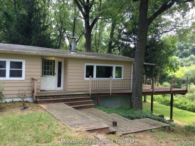 4569 Lower Three Mile Ln, Walnutport Borough, PA 18088 - photo 1