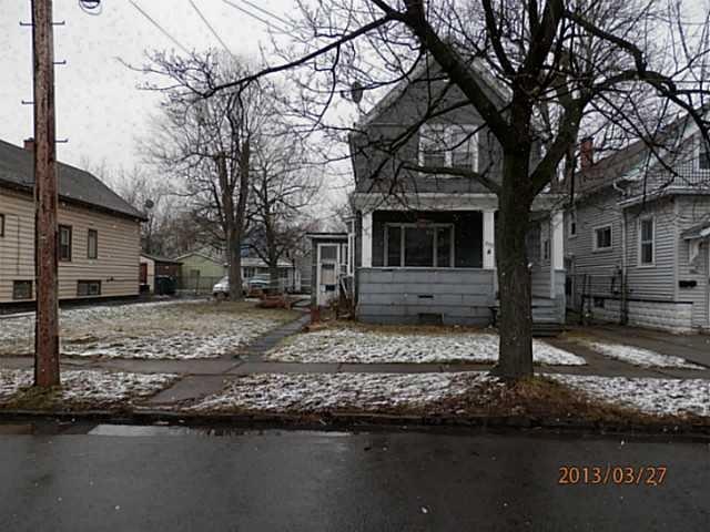 Exterior Front DOUBLE LOT